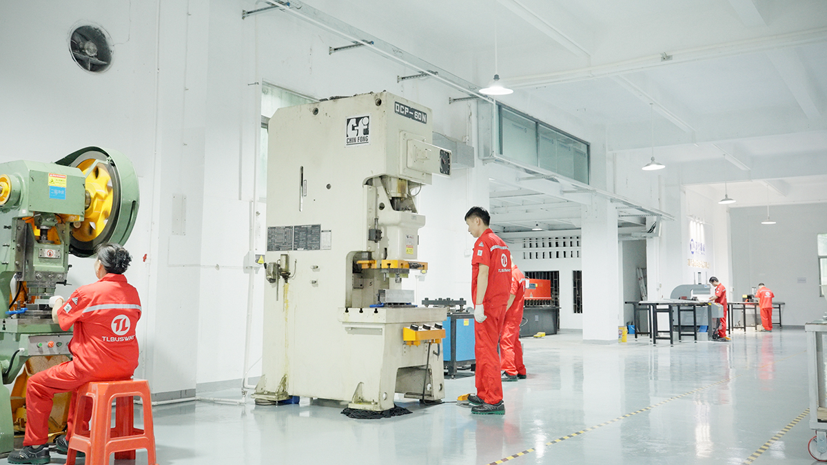 生產(chǎn)車(chē)間